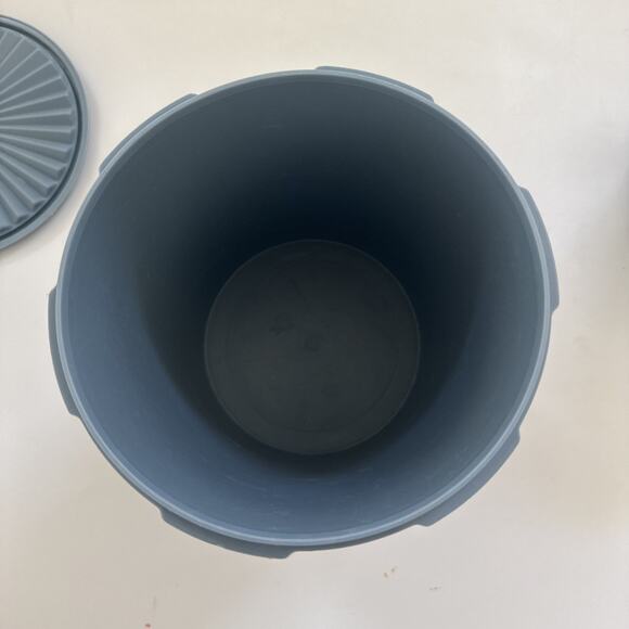 Vintage Tupperware Nesting Canisters Set of 2 With Lid Light Blue Farmhouse READ - Picture 4 of 13